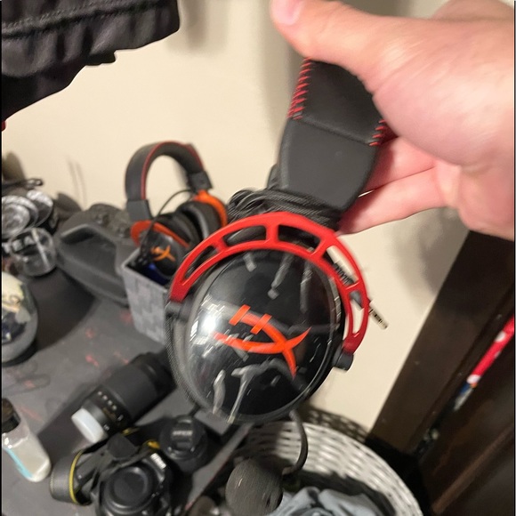 Hyperx headset bought and never used - Picture 2 of 4